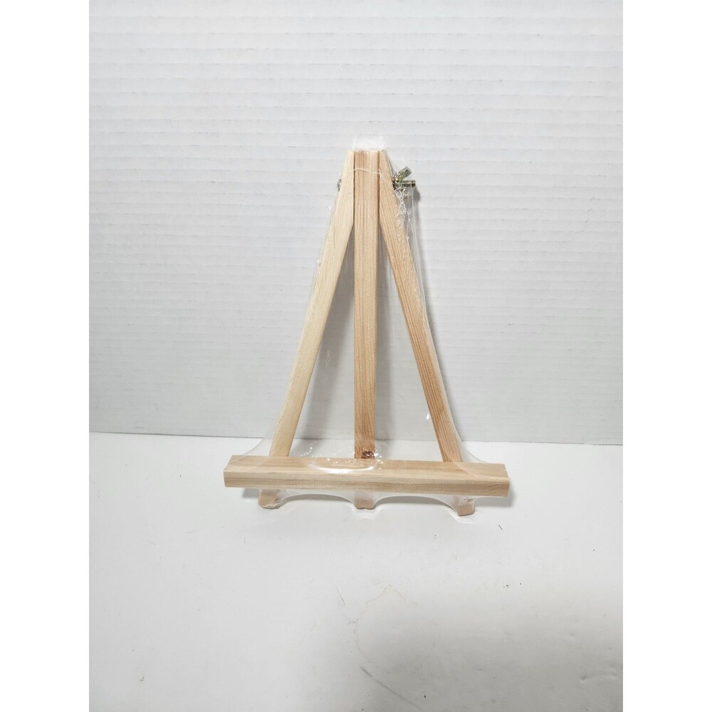 9 Inch Tall Wood Easels Lot Of 2